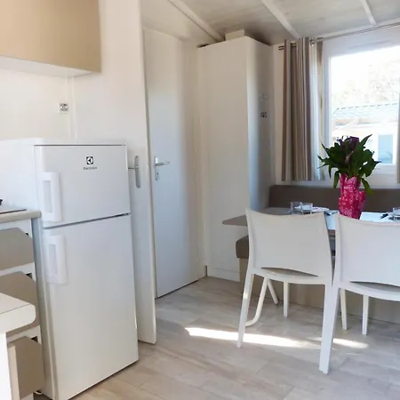 Le Mediterranee 3* 耶尔