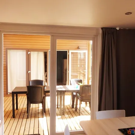 אתר קמפינג Le Mediterranee