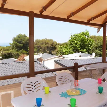 Le Mediterranee אתר קמפינג 3*