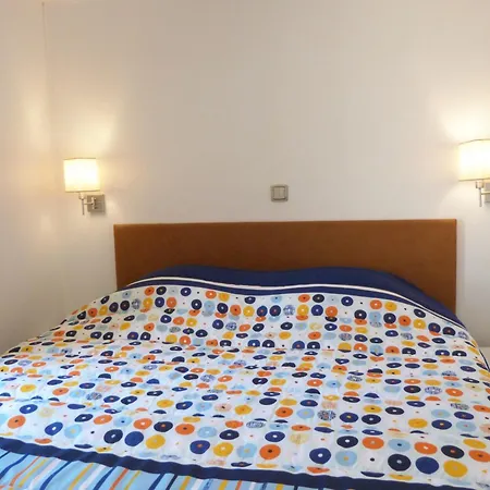 אתר קמפינג Le Mediterranee 3*