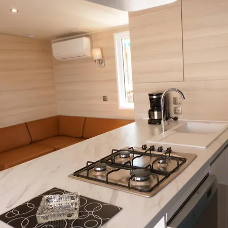 Le Mediterranee הייר