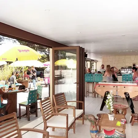 Le Mediterranee キャンプ場 3*